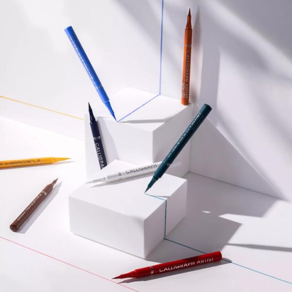 Delineador de Ojos Calligraph Artist