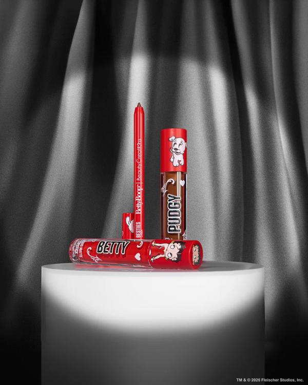 Trio De Labios Besitos